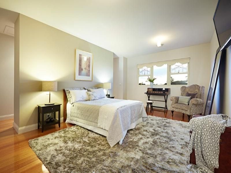 bedroom of house for sale without agents